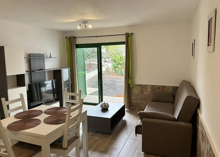 Casa Luca - 8 Minutes From The Airport Apartment