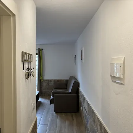 Casa Luca - 8 Minutes From The Airport 公寓 *